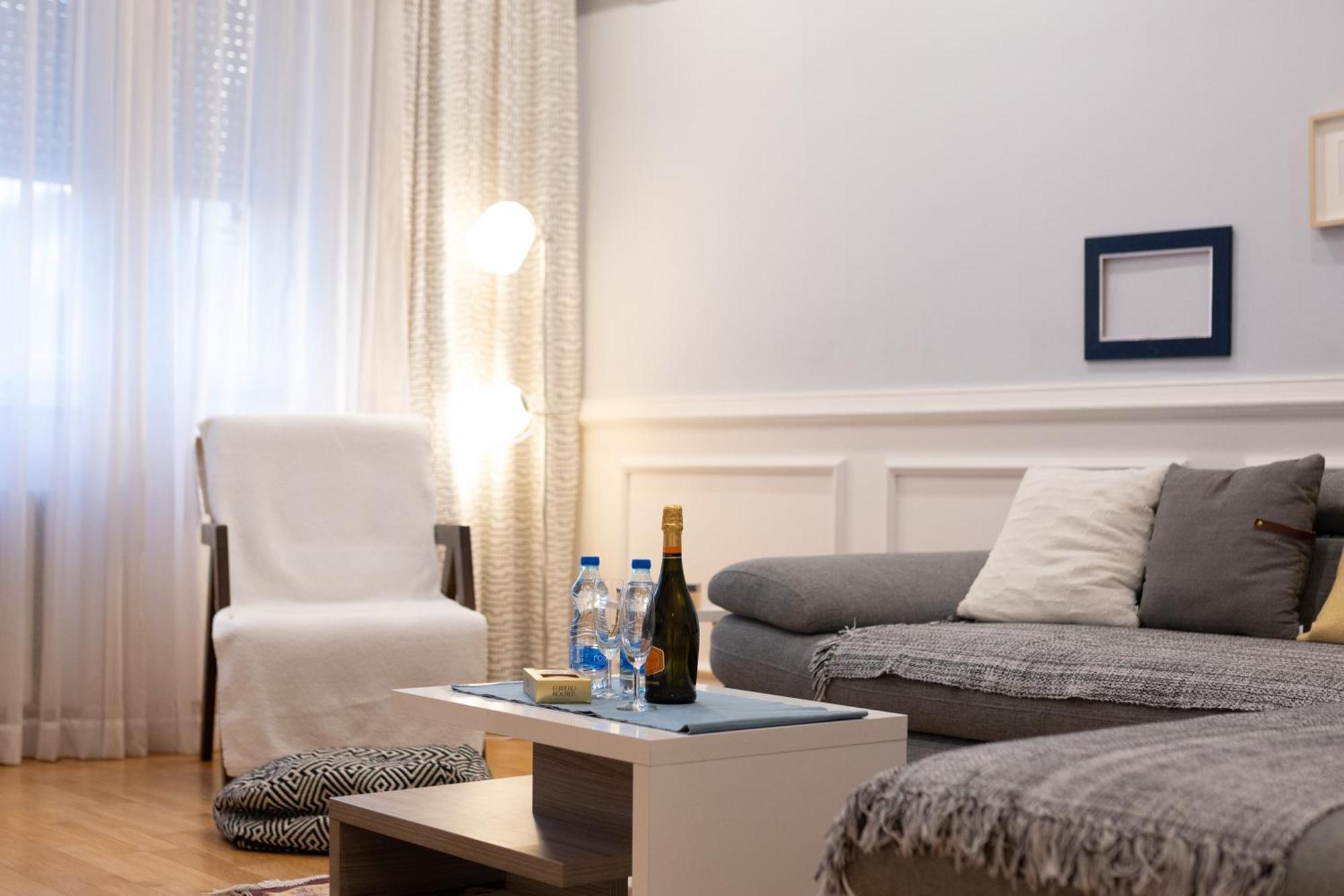 Central Business Apartments Terazije Beograd Eksteriør billede